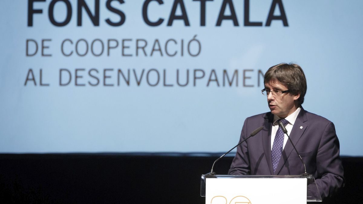 Puigdemont gasta 220 millones en una red de entes públicos para 'vender' Cataluña fuera