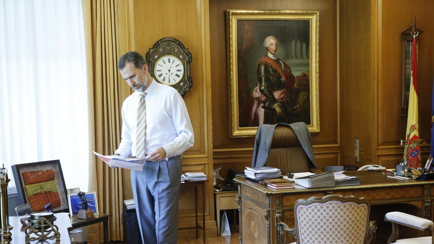 Un retrato del Carlos III en el despacho de don Felipe. (Casa de S. M. el Rey)
