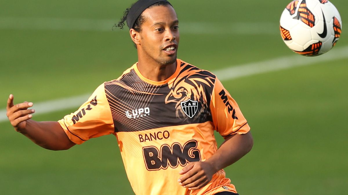 Un 'nuevo' Ronaldinho fija su objetivo en la lista de Scolari para el Mundial 2014