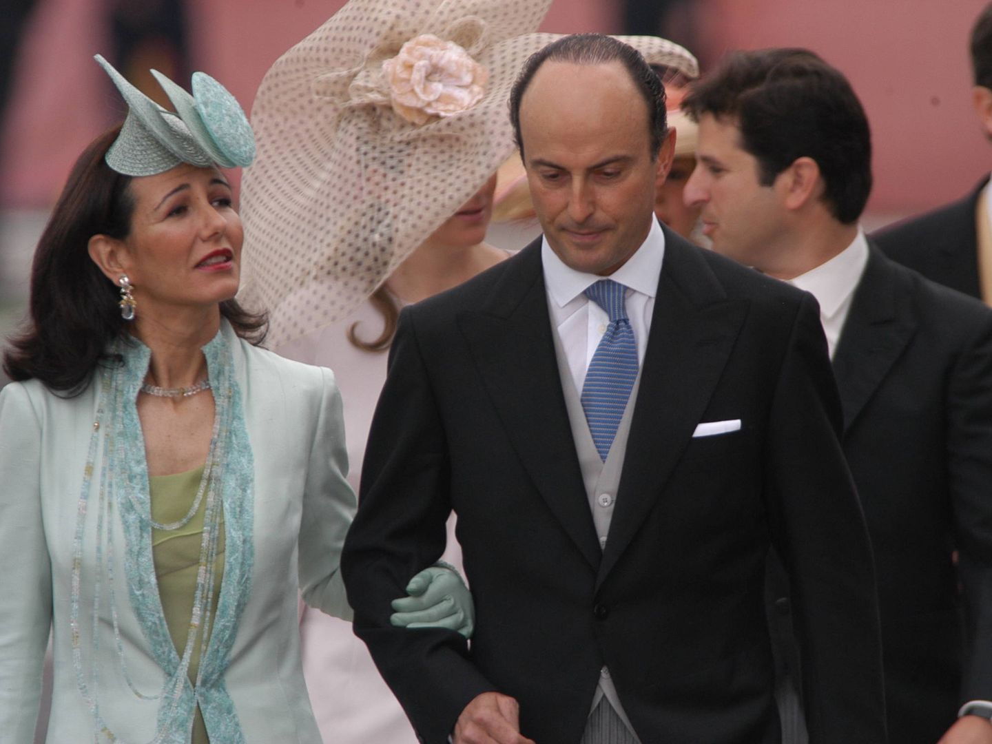 Ana Botín y Guillermo Morenés, en la boda de Felipe VI y Letizia Ortiz. (Cordon Press)