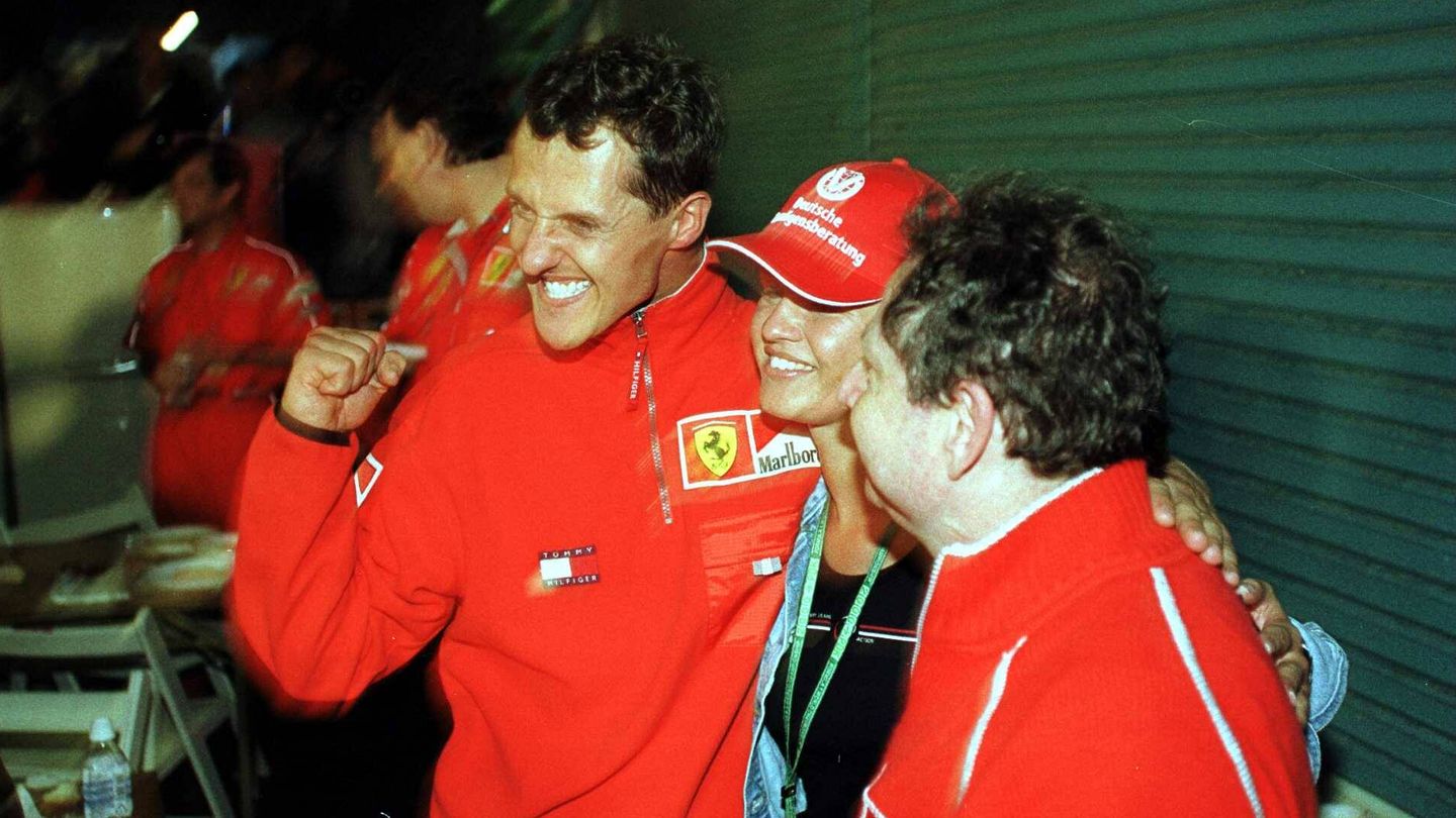 Corinna y Michael Schumacher celebrando un triunfo de F1. (Getty)