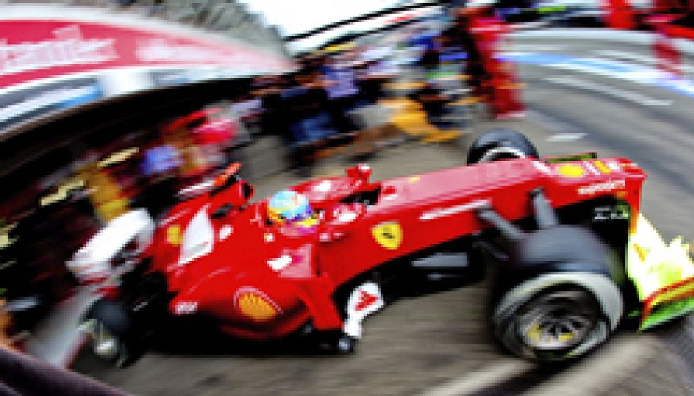 Foto: Fernando Alonso lidera la última sesión y deja un buen sabor de boca para la calificación