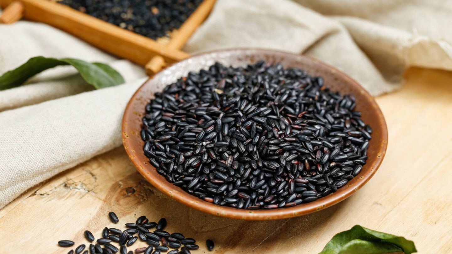 El arroz negro es una de las variedades más ricas en antioxidantes (xb100 para Freepik)