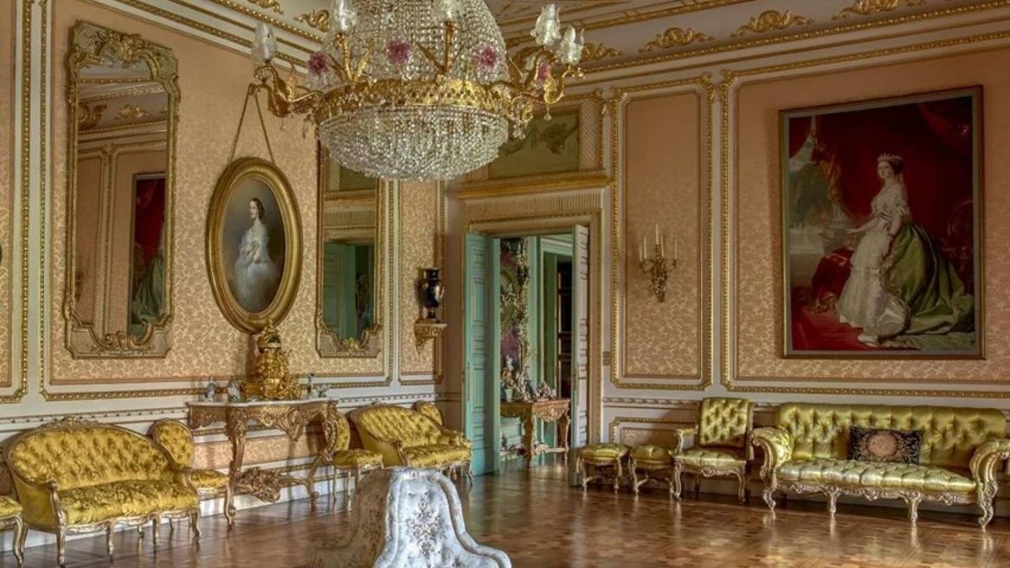 Una de las estancias del Palacio de Liria, de la Casa de Alba. (Instagram @palaciodeliria)