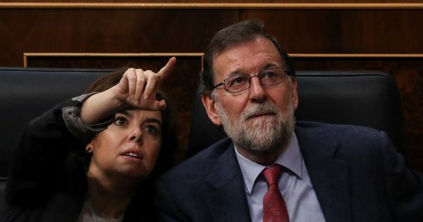 Foto: Fotografía de archivo de Soraya Sáenz de Santamaría y Mariano Rajoy. (Reuters)
