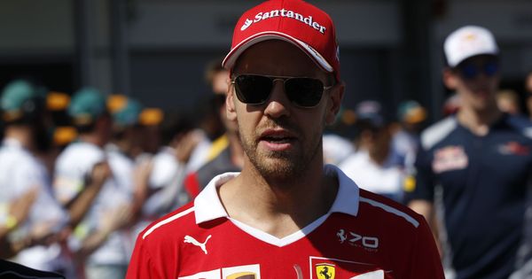 Foto: Sebastian Vettel, en el paddock de Bakú. (Reuters)