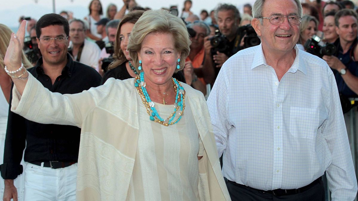 Así 'celebran' los royals griegos el fin del rescate financiero a Grecia