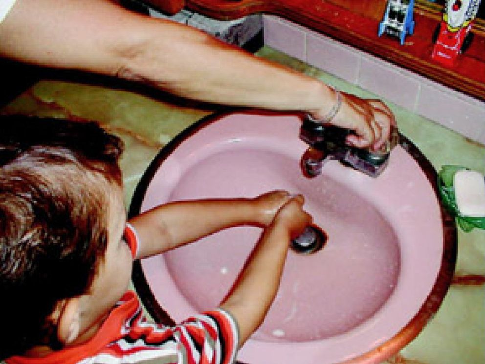 Foto: Lavarse las manos reduce los casos de diarrea en un 30%