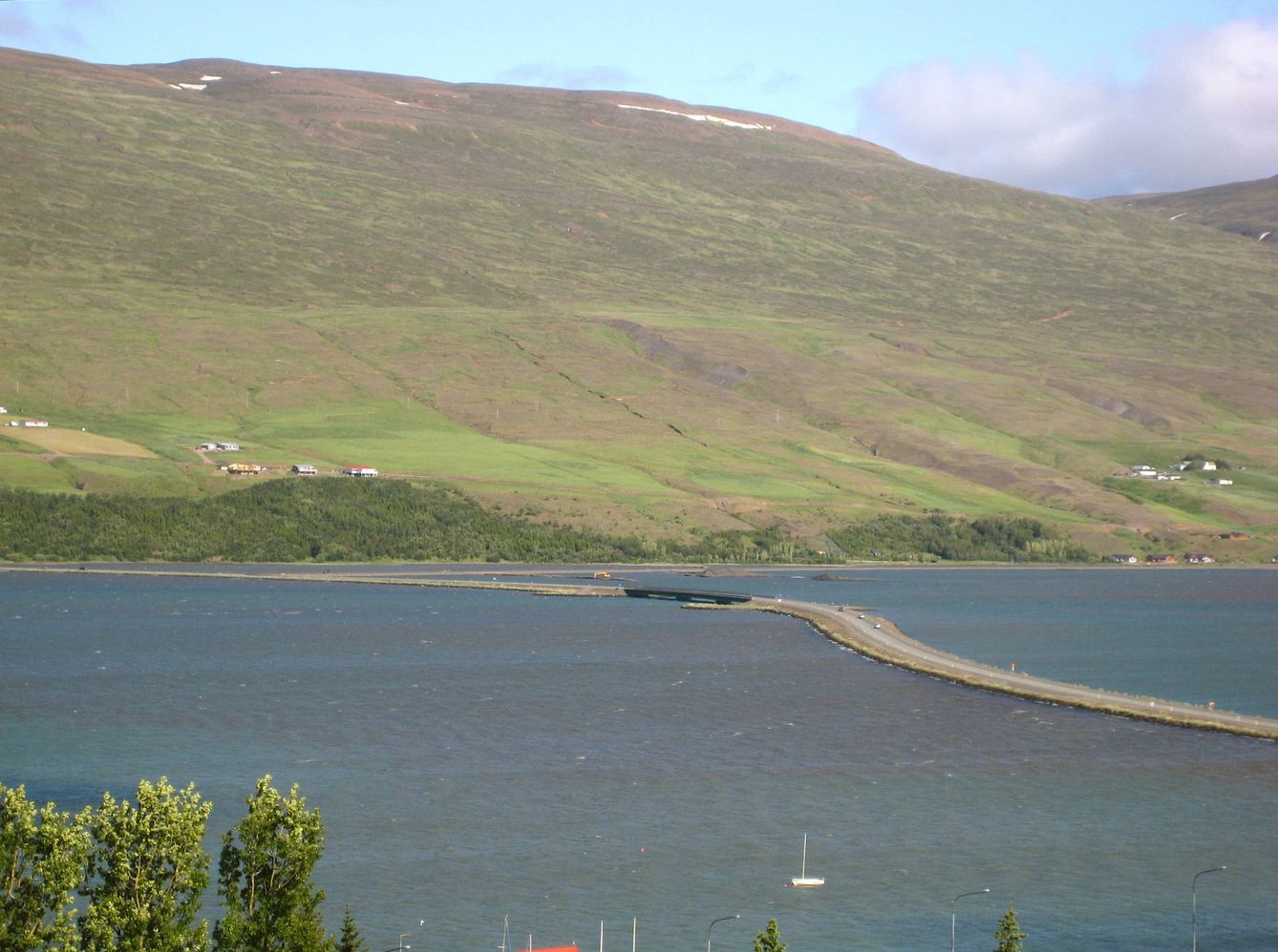 Vistas de Svalbarðsstrandarhreppur: 400 habitantes, 55 kilómetros cuadrados. (CC/Biekko)