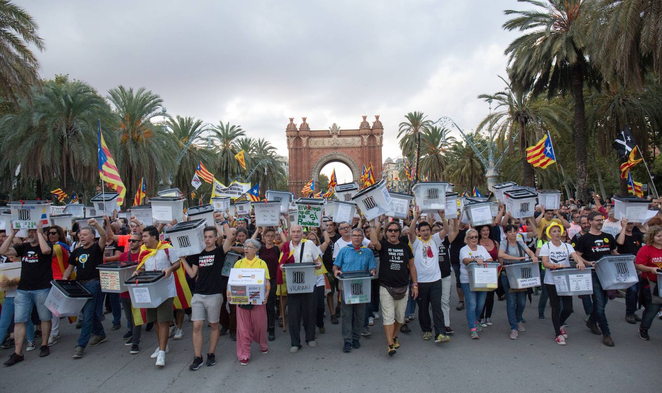 Manifestación por el primer aniversario del referéndum del 1 de octubre en Barcelona. (D. B.)