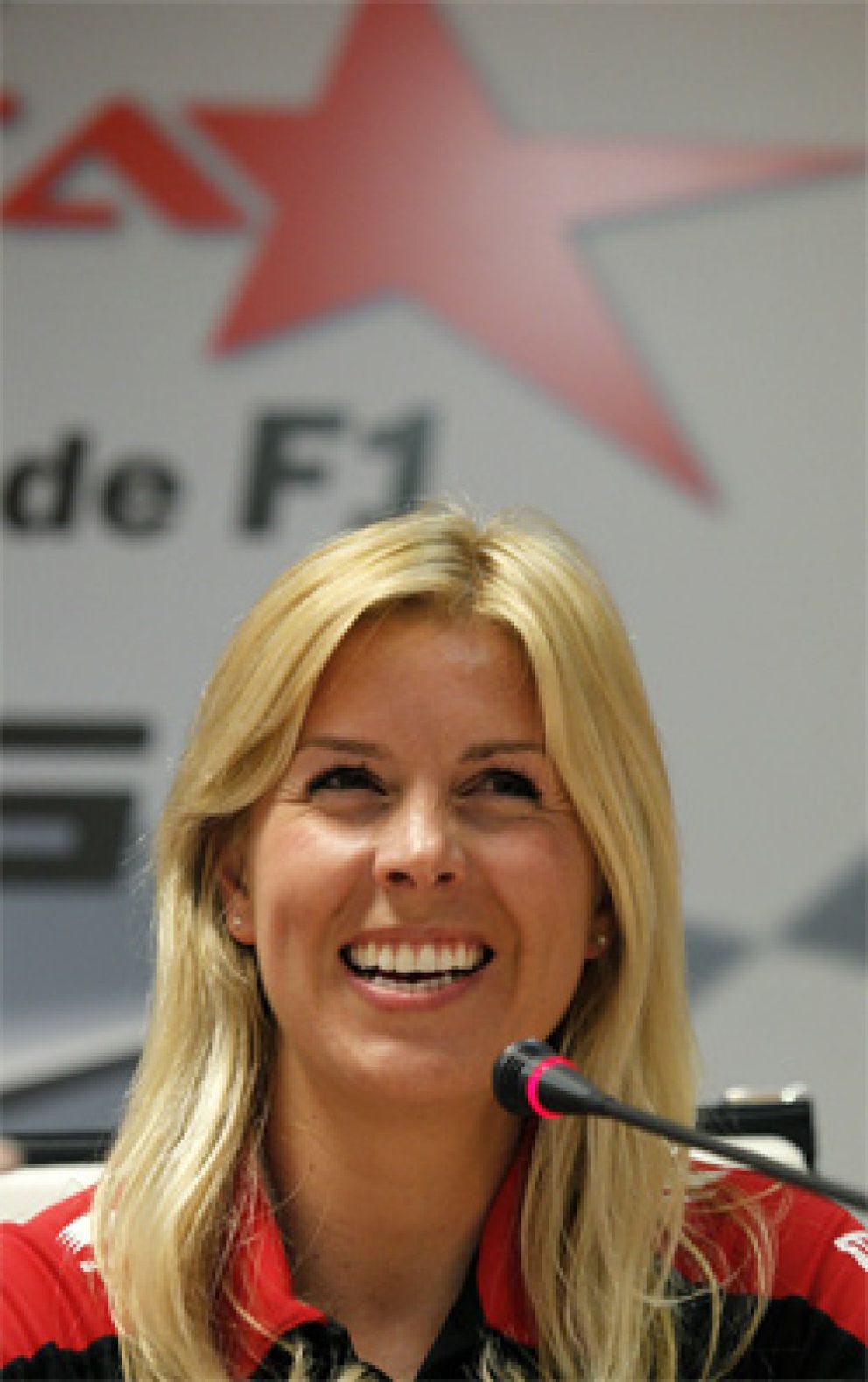 Foto: Adiós a un sueño: la F1 convirtió a María de Villota en la piloto más feliz del mundo