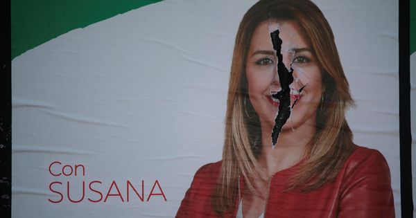 Foto: Un póster rasgado de Susana Díaz de su campaña de las andaluzas. (Reuters)