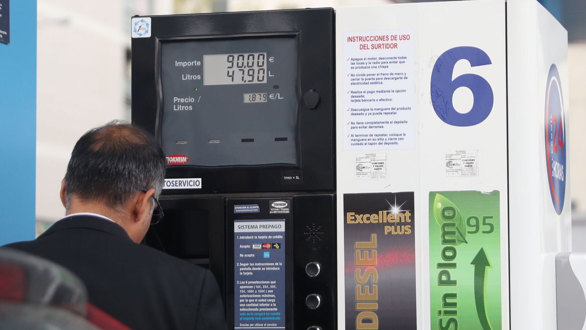 ¿Sube la gasolina por la rebaja del Gobierno? Los datos dicen que no