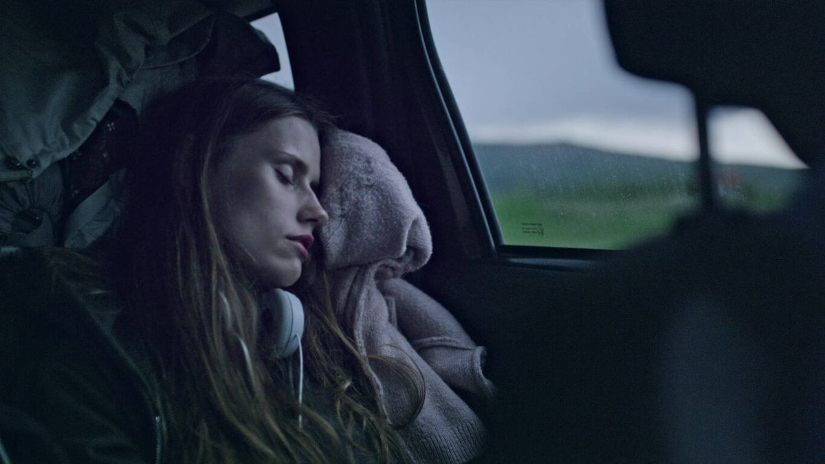¿Por qué viajar en coche nos produce cansancio y sueño?