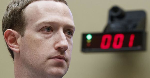 Foto: Zuckerberg reconoce que Cambridge Analytica accedió a sus datos en Facebook. (EFE)