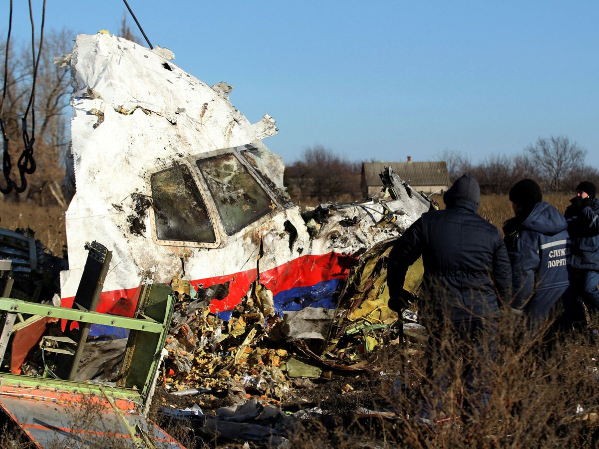 Foto: Restos del vuelo  MH17 que se estrelló sobre Ucrania. (Reuters/Antonio Bronic)
