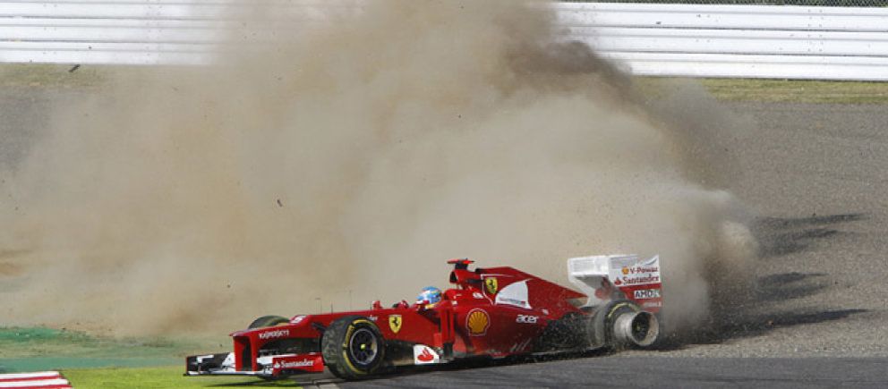 Foto: Vettel gana el GP de Japón y se pone a tiro del líder, Alonso, tras su abandono