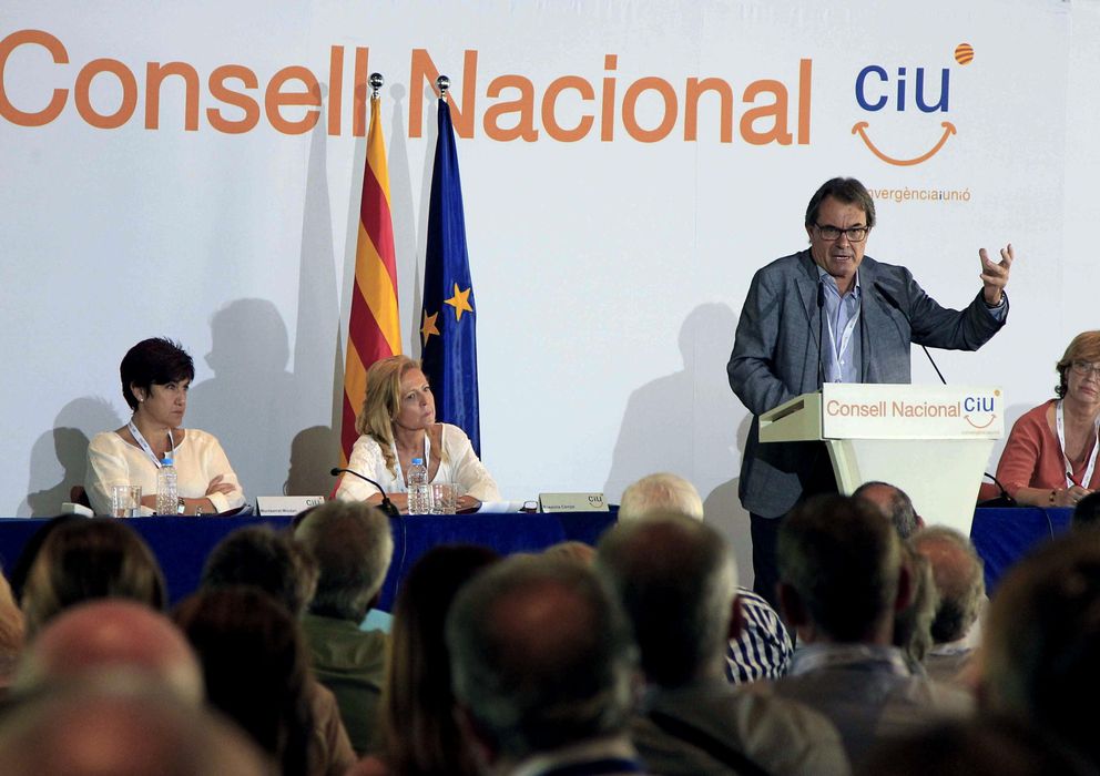 Foto: El presidente de la Generalitat durante su intervención en el Consell Nacional conjunto de CDC y UDC (Efe).