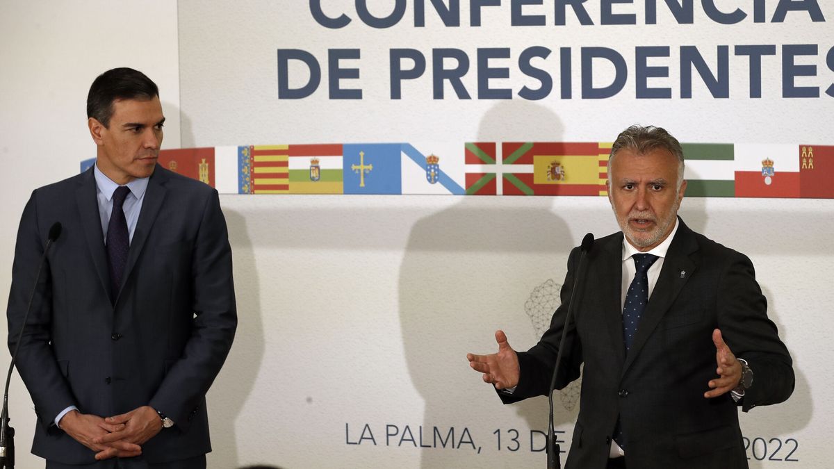 El PSOE en Canarias da la espalda a Sánchez y rechaza su plan de regasificadoras