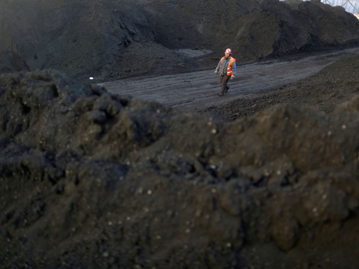Foto: Un operario en una mina de Shanxi. (Reuters/William Hong)