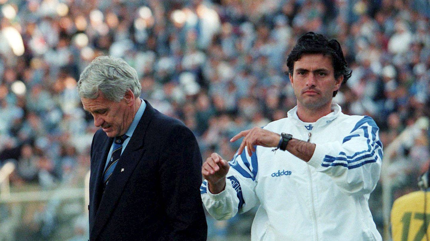 Bobby Robson y Mourinho. (EFE)