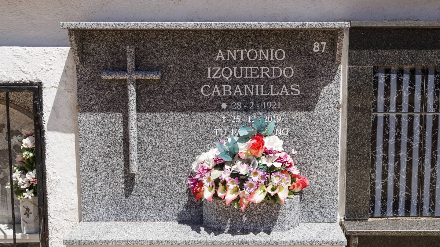 Cementerio. (Pablo García y Baldesca Samper)