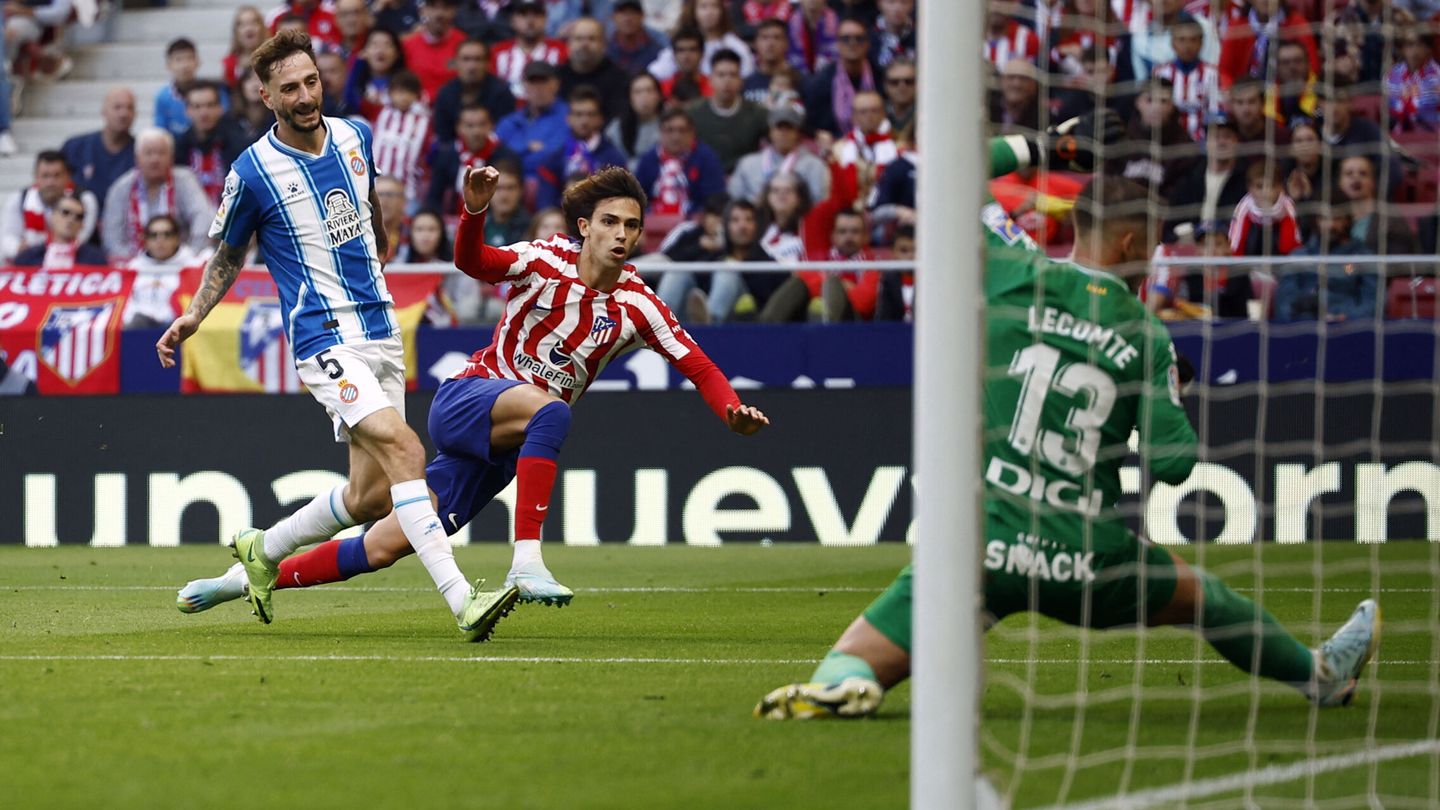 Joao Félix, en la jugada del gol frente al Espanyol. (Reuters/Susana Vera)
