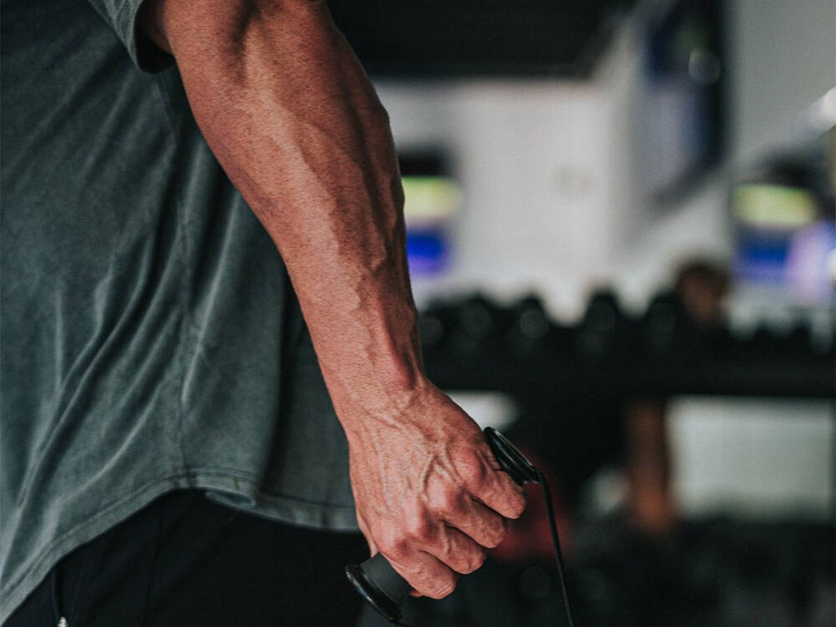Foto: ¿Quieres tener unos antebrazos fuertes? Consíguelo con estos 6 ejercicios básicos (Unsplsh/Andrew Valdivia)