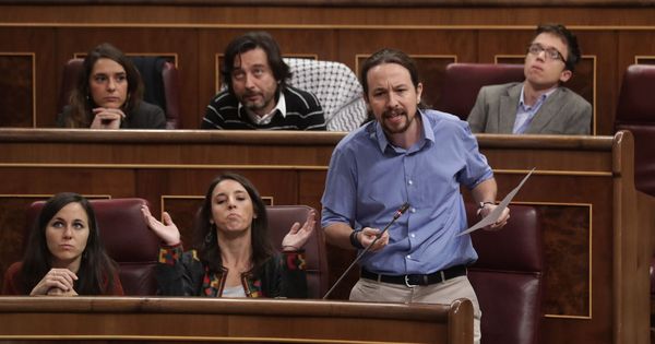 Foto: El líder de Podemos, Pablo Iglesias, en la sesión de control al Gobierno. (EFE)