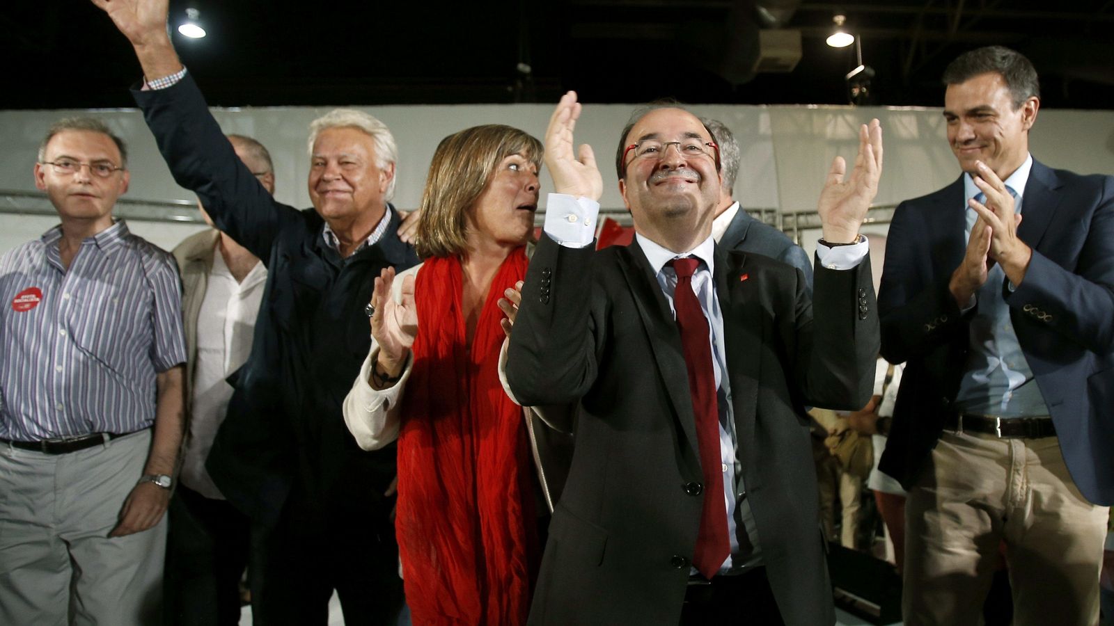Foto: El candidato del PSC a la presidencia de la Generalitat, Miquel Iceta (c), durante el acto de campaña celebrado en L´Hospitalet. (EFE)