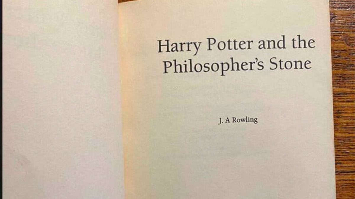 Compró una edición única de 'Harry Potter' por unos céntimos y ha vendido el libro 27 años después por 16.800 euros