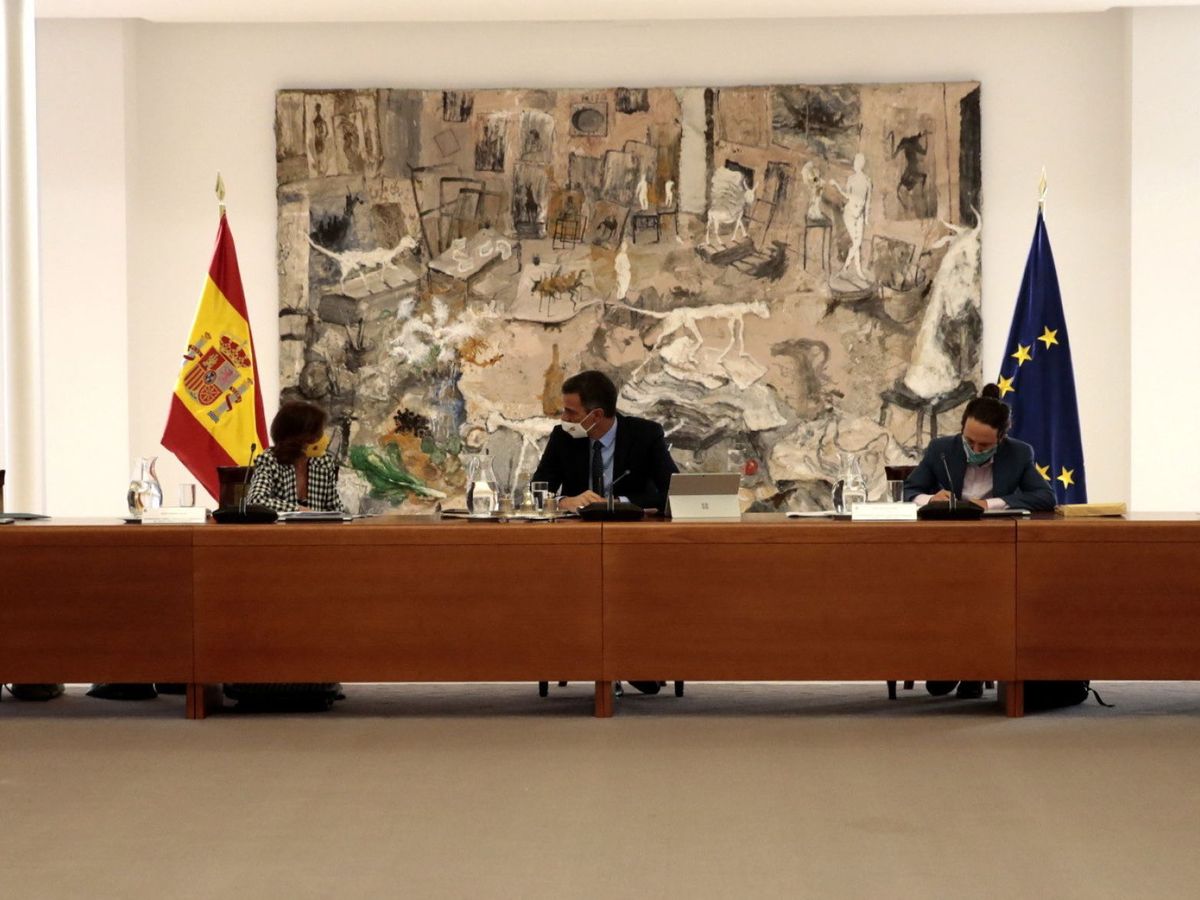 Foto: Imagen del inicio del Consejo de Ministros de este martes, el primero después de las vacaciones de agosto. (EFE)