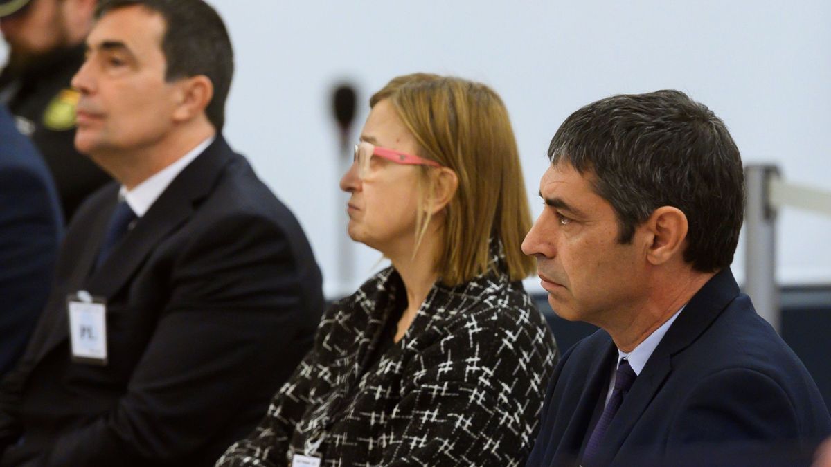 El jefe de Mossos defiende al Govern: "¿Voy a cuestionar yo lo que diga Puigdemont?" 