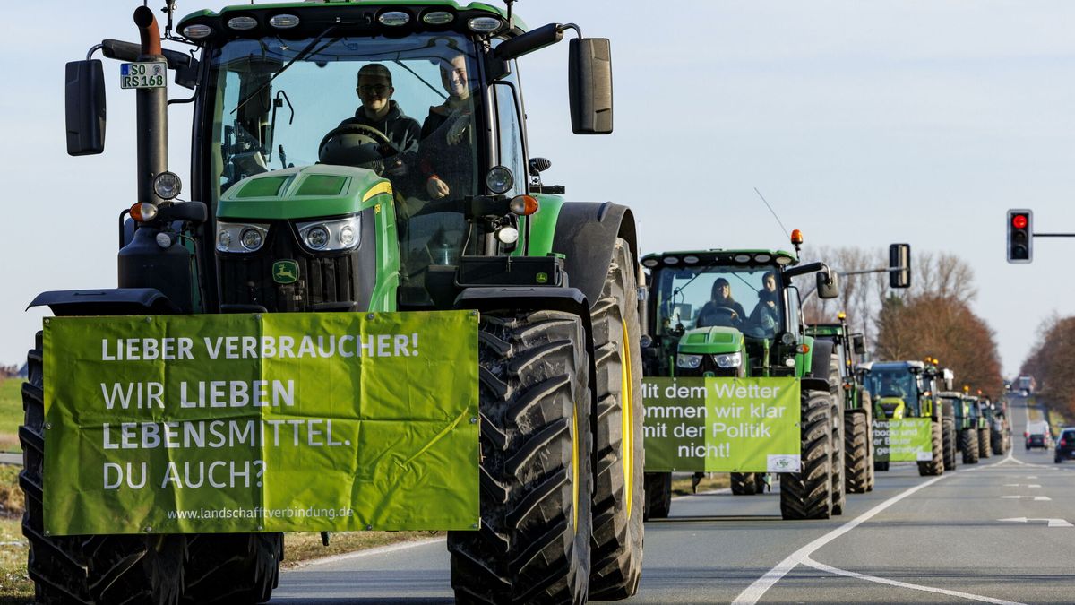 El problema más francés de Alemania: tractores bloquean carreteras en protestas masivas