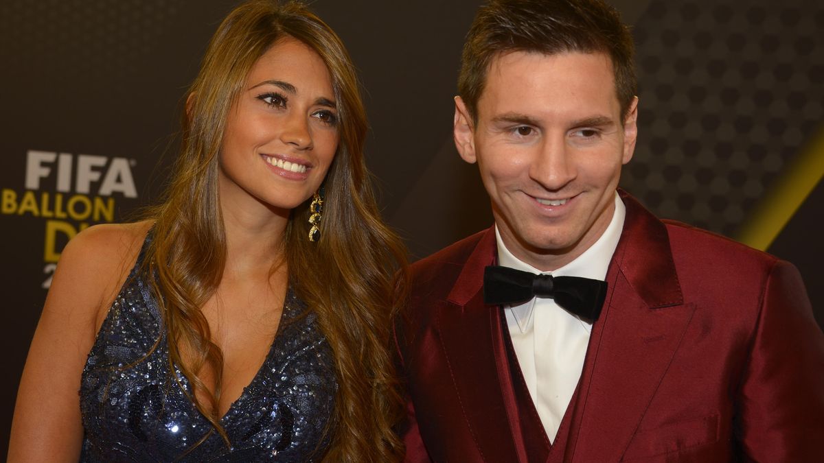 Leo Messi y Antonella Roccuzzo, en un concurso de parejas por un coche