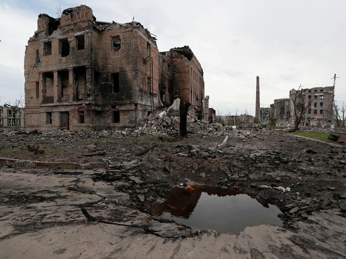 Foto: Bombardeos sobre Mariúpol. (Reuters/Alexander Ermochenko)