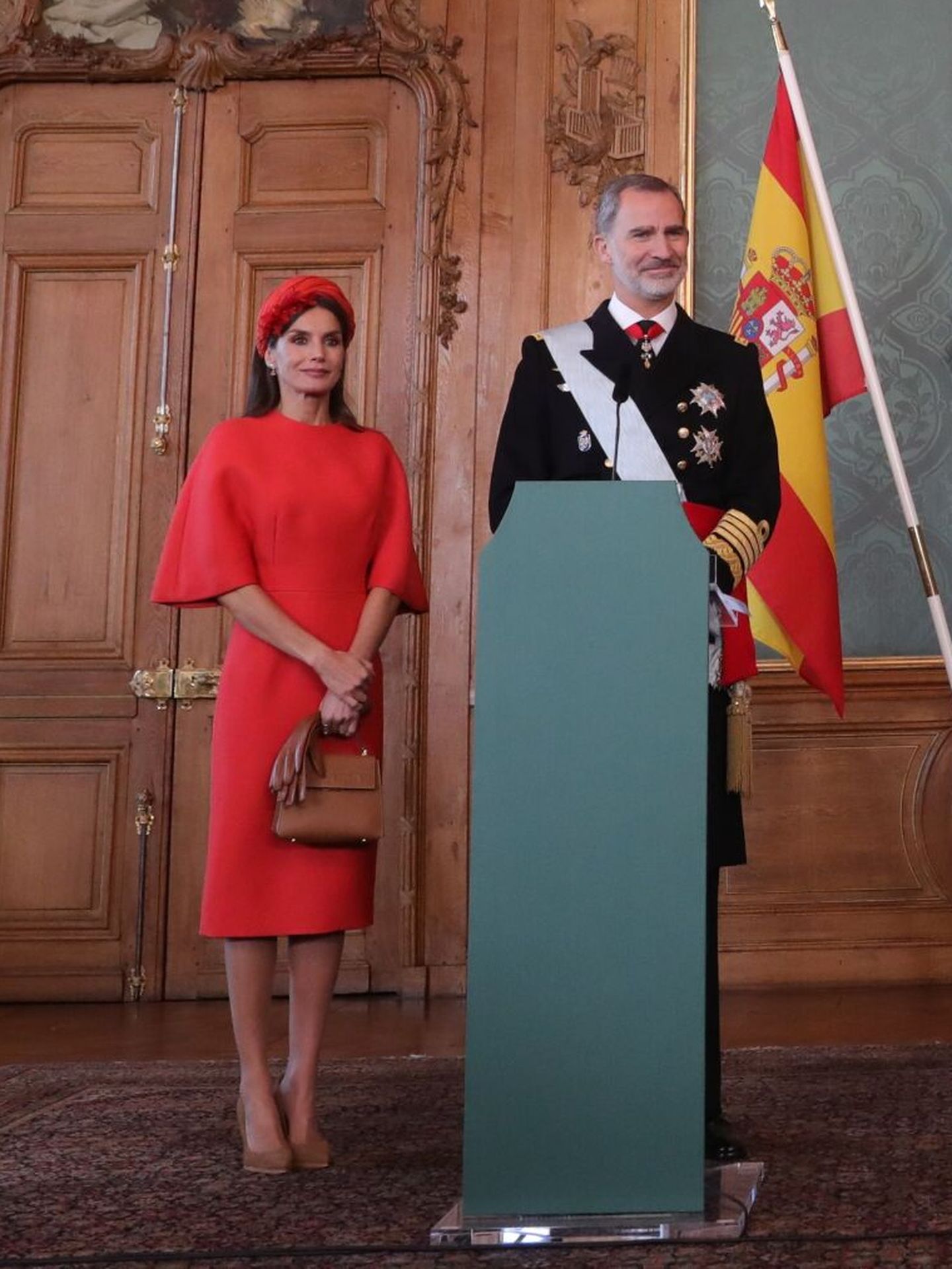 La reina Letizia junto al rey Felipe durante su visita a Suecia. (EFE/Juanjo Martín)