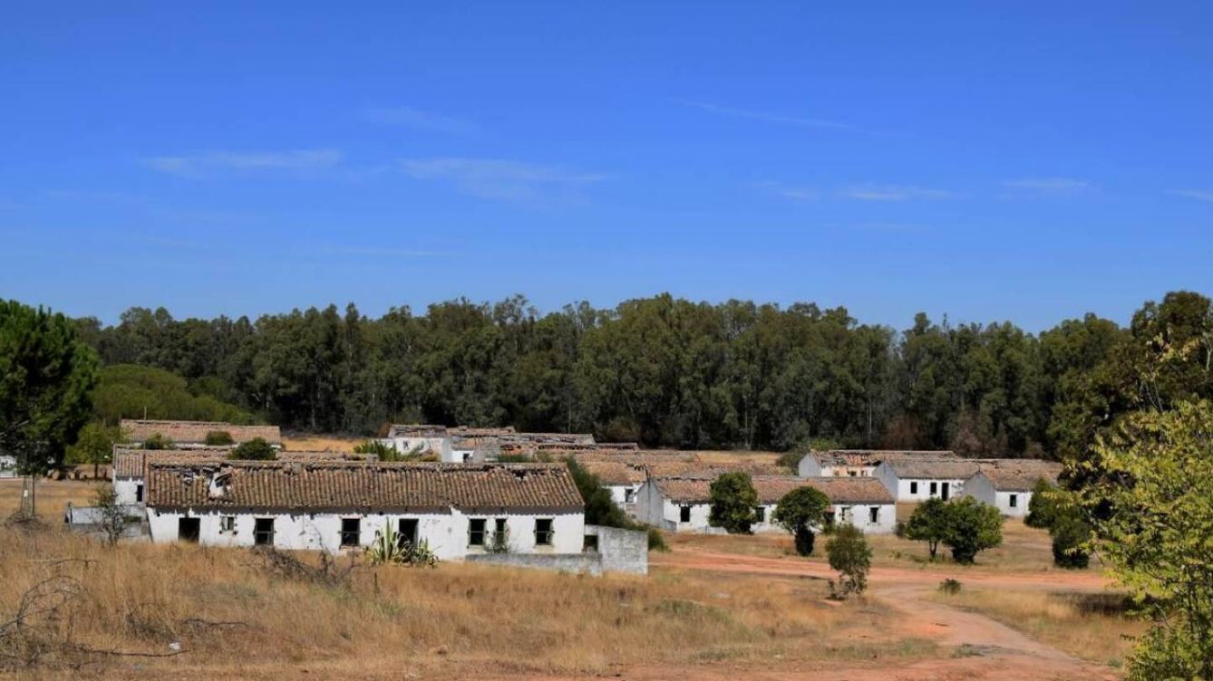 Foto: Vista general del poblado de Cabezudos, actualmente abandonado. (Ana Ramírez Torres)