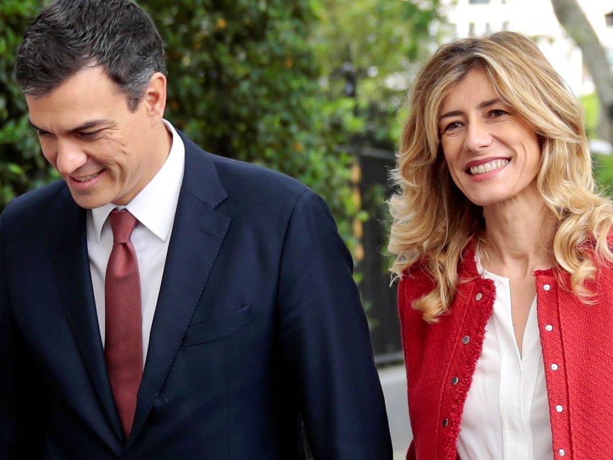 Foto: Pedro Sánchez y su mujer Begoña Gómez. (Reuters)