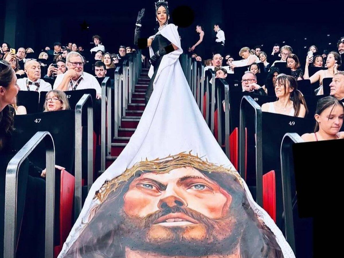 Foto: El vestido de Massiel Taveras, titulado El Cristo, es una obra maestra de Giannina Azar. (Instagram / @masieltaveras) 