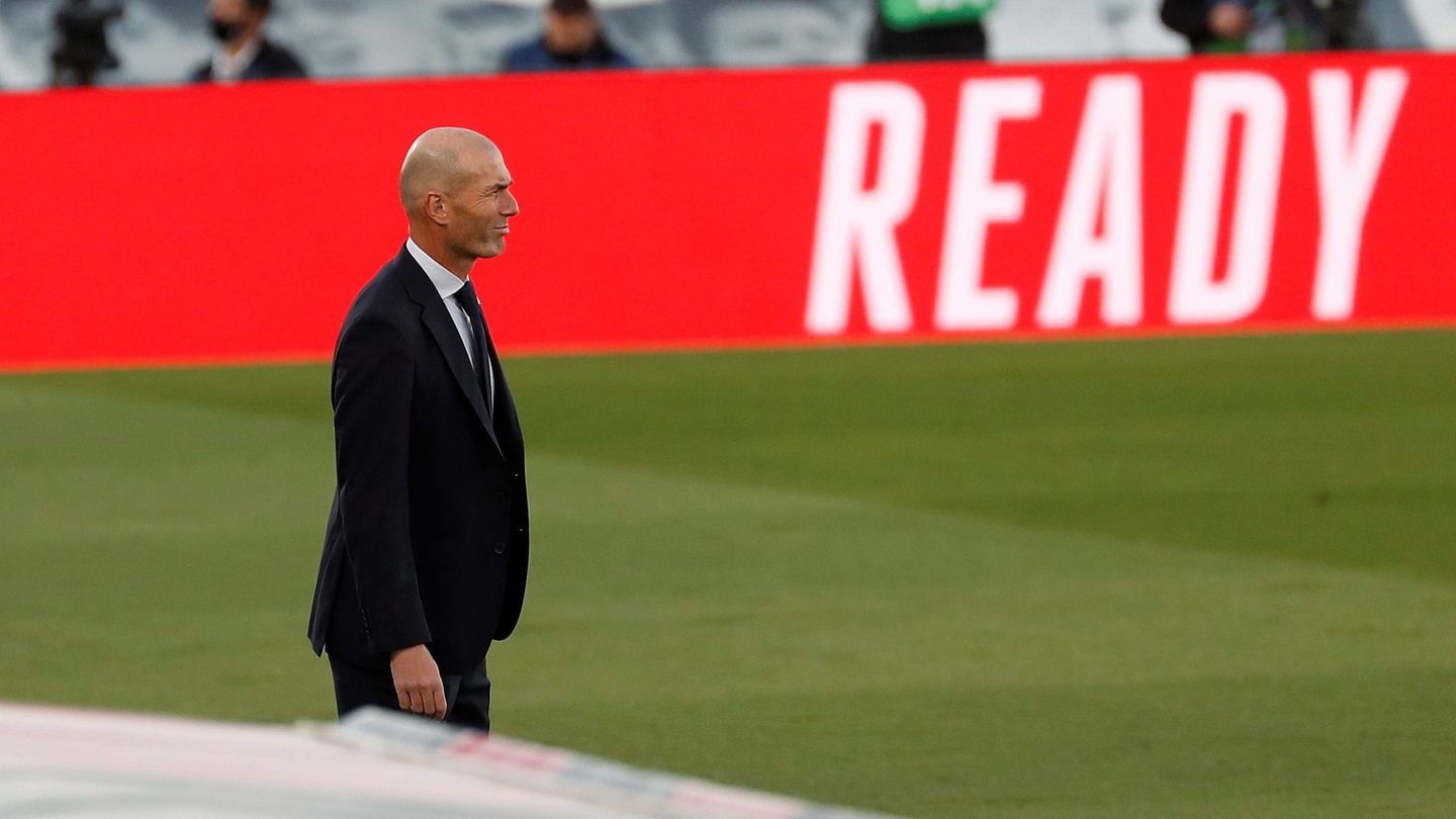 Zinedine Zidane, durante el partido. (Efe)