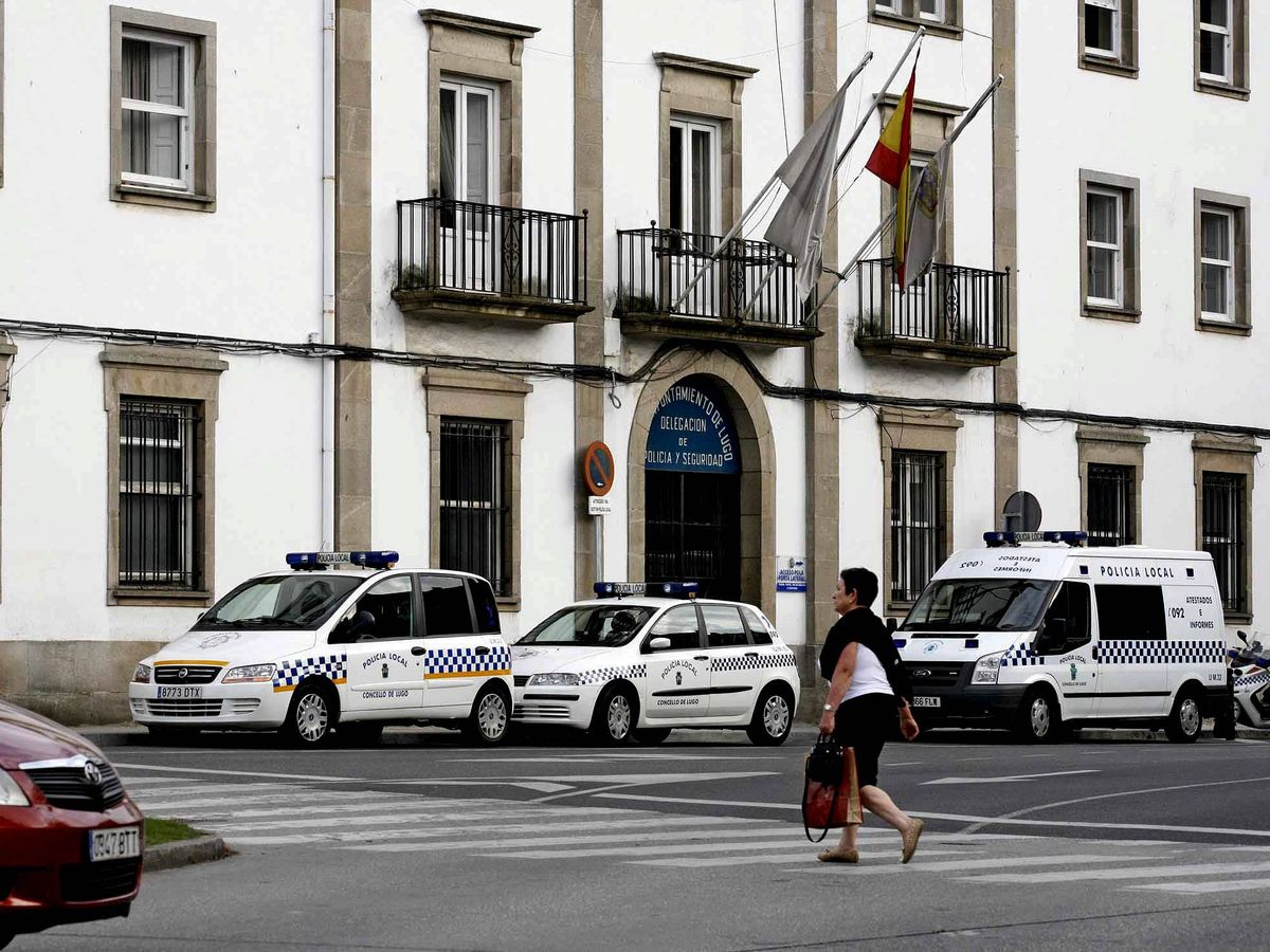 Foto: Vista de la sede de la Policía Local de Lugo. (EFE/J.M. Castro)