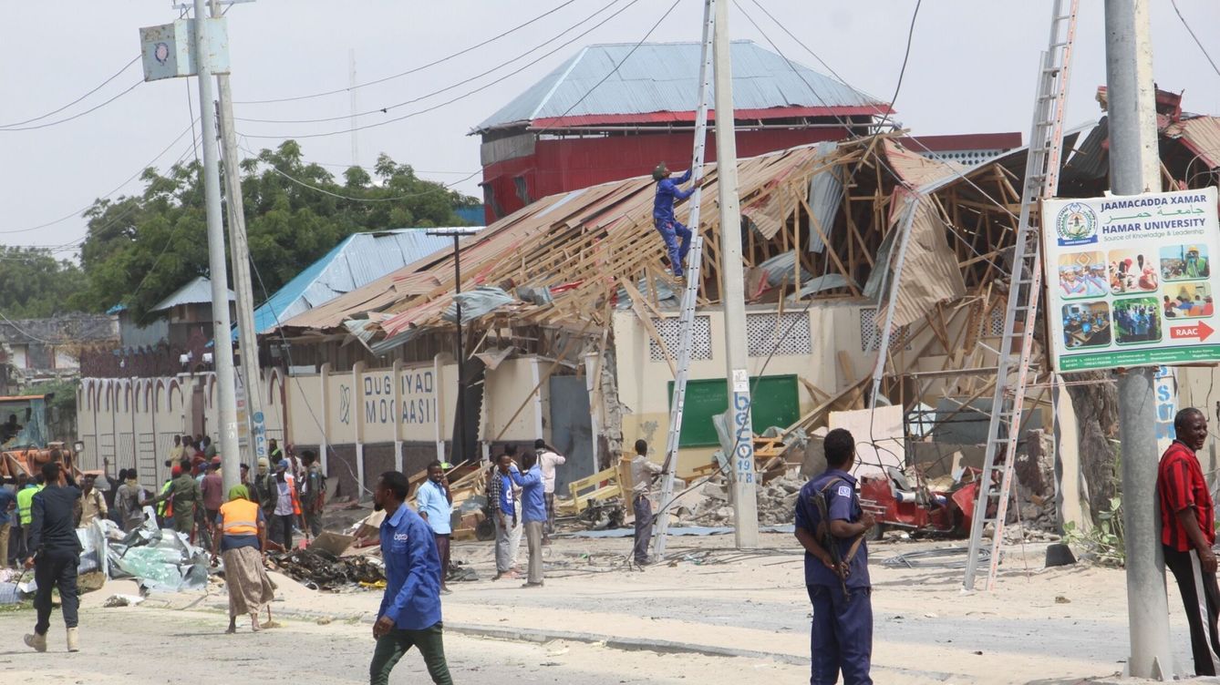 Al menos ocho muertos al estallar un coche bomba en la capital de Somalia