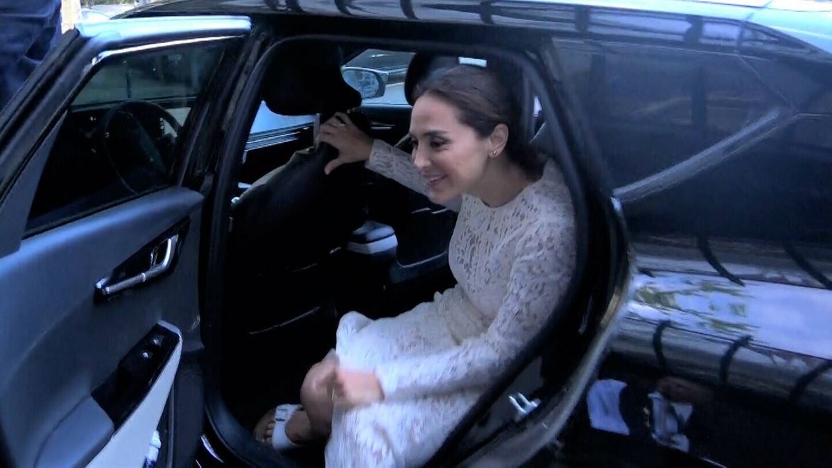 La primera imagen de Tamara tras su boda: llegada al Ritz junto a Íñigo y look blanco de encaje