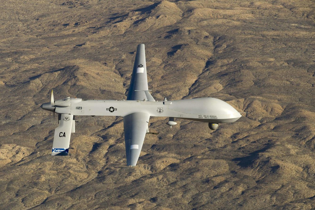 Un dron Predator durante un ejercicio militar en enero de 2012 (Reuters)