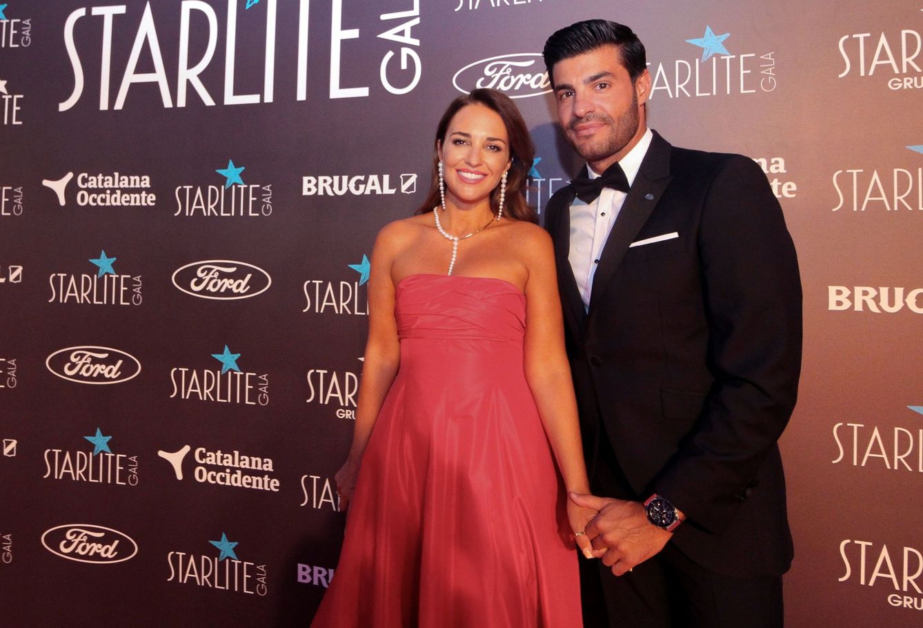 Paula Echevarría y Miguel Torres, a su llegada a la Starlite Gala 2020. (EFE)