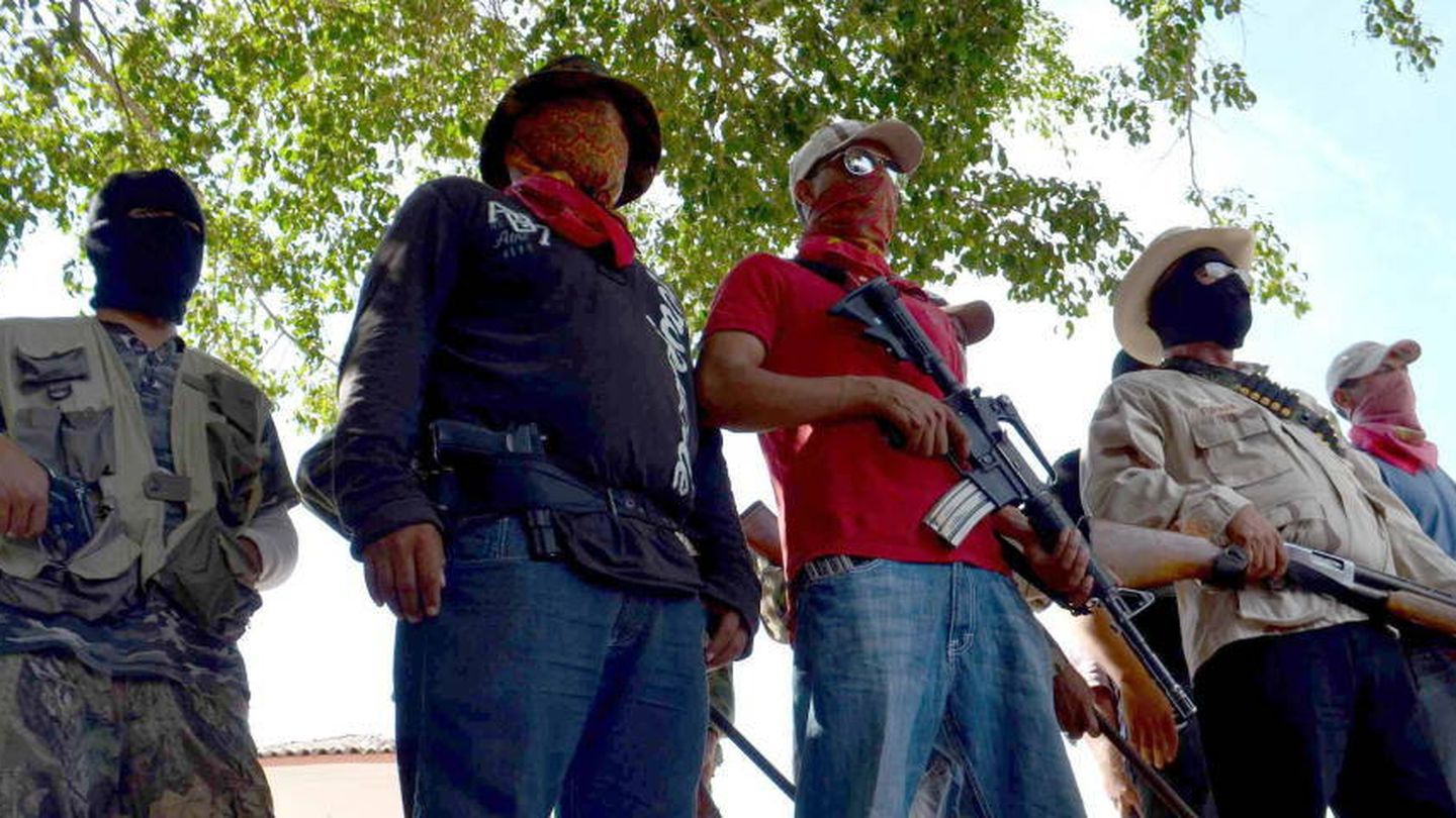 Uno de los grupos de autodefensa creado en Michoacán (Efe)