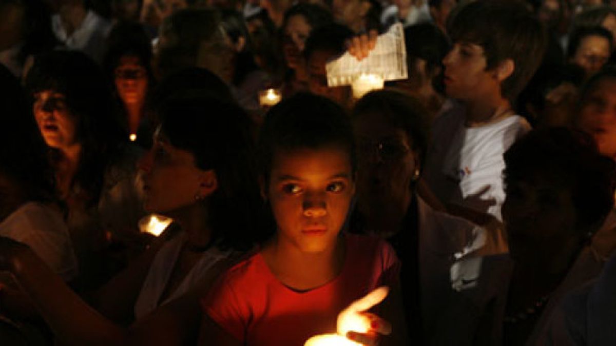 Miles de mexicanos toman las calles para manifestarse contra el crimen organizado