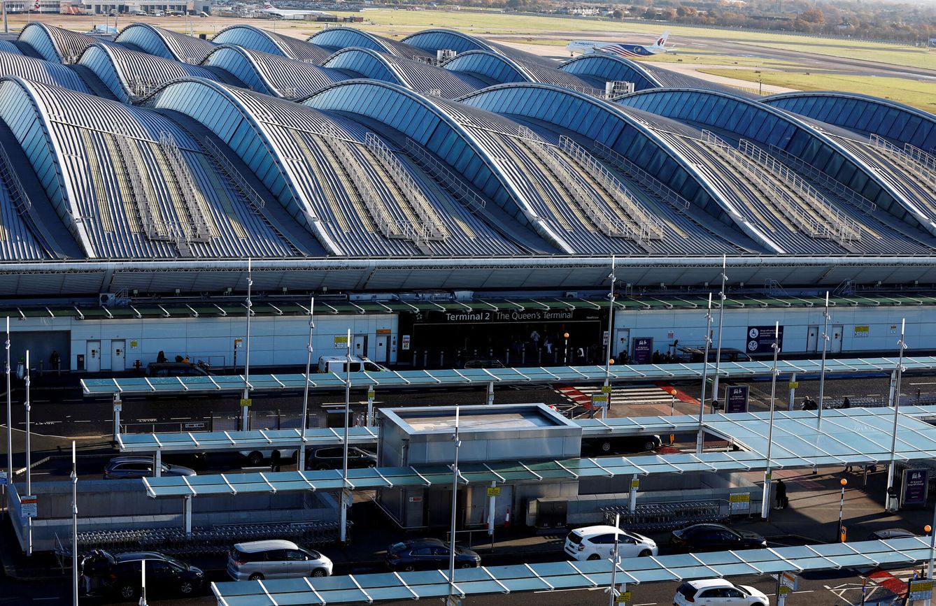 Terminal 2 The Queen's Terminal, en el aeropuerto de Heathrow, Londres.  (Reuters/Peter Nicholls)