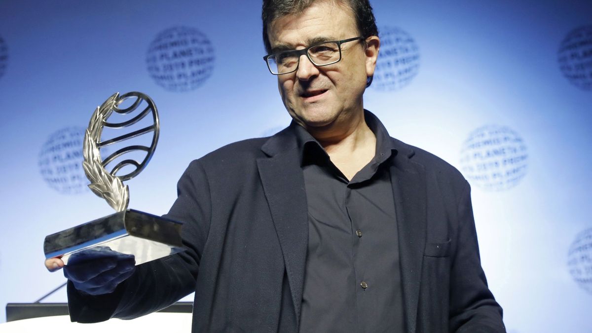 Javier Cercas gana el premio Planeta 2019 en una Barcelona en llamas